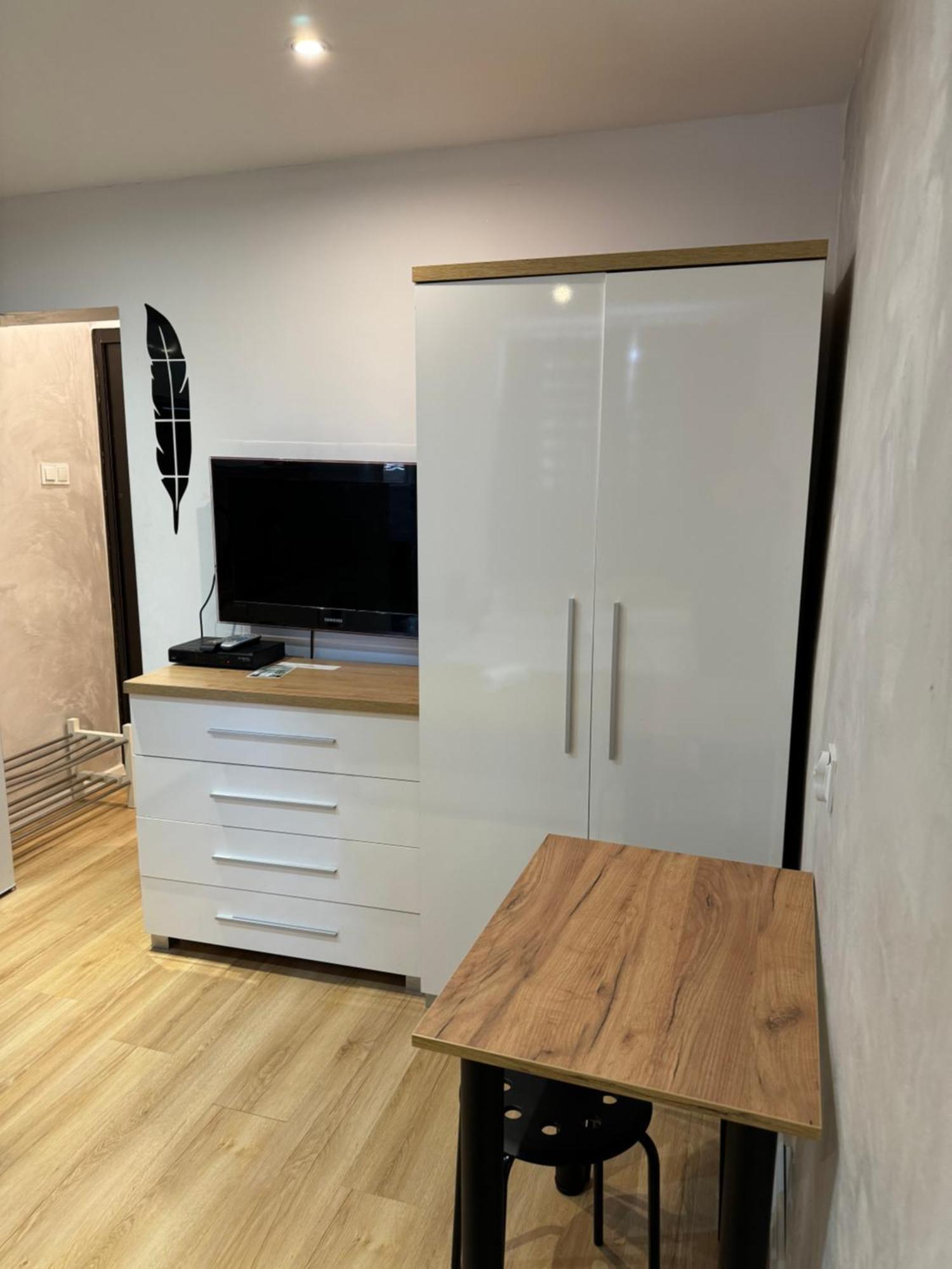 Abc -stacja Centrum Pkp &pks -panoramiczna Parking -zameldowanie Wymeldowanie Zdalne Apartment Kielce